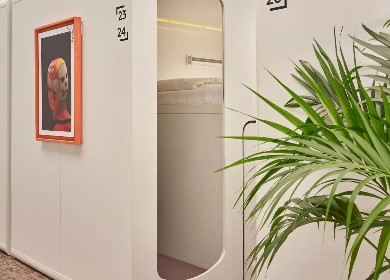 Cityhub Amsterdam 4*,